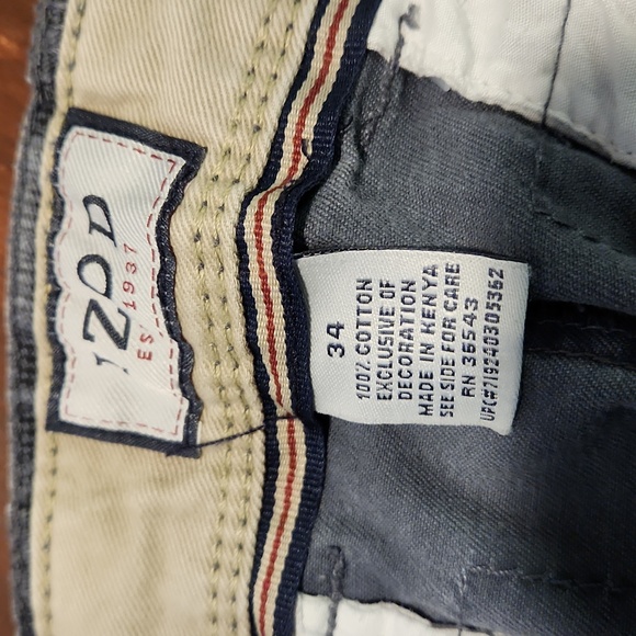 IZOD Navy Plaid Cargo Shorts (0778) - Picture 5 of 6